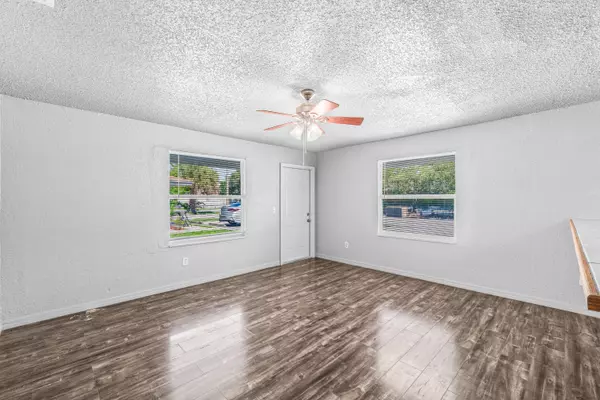 Riviera Beach, FL 33404,1661 W 27th ST A & B