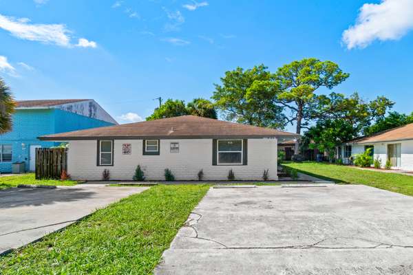 1661 W 27th ST A & B, Riviera Beach, FL 33404