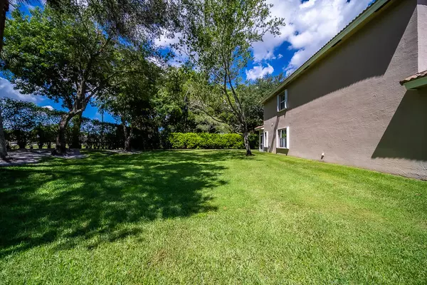 Lake Worth, FL 33467,6991 Oak Bridge LN