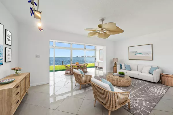 Riviera Beach, FL 33404,400 Wilma CIR 103