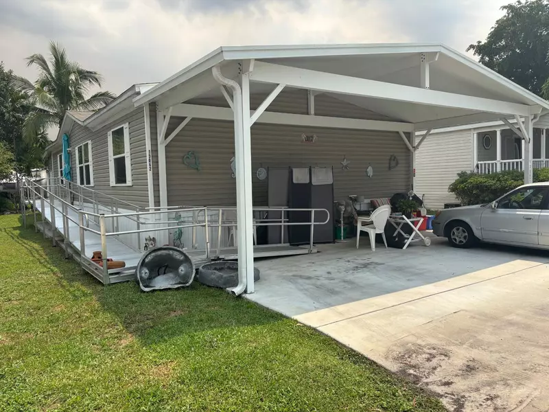 13062 SW 9th CT, Davie, FL 33325