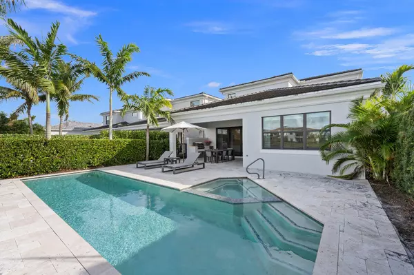 13689 Artisan CIR, Palm Beach Gardens, FL 33418