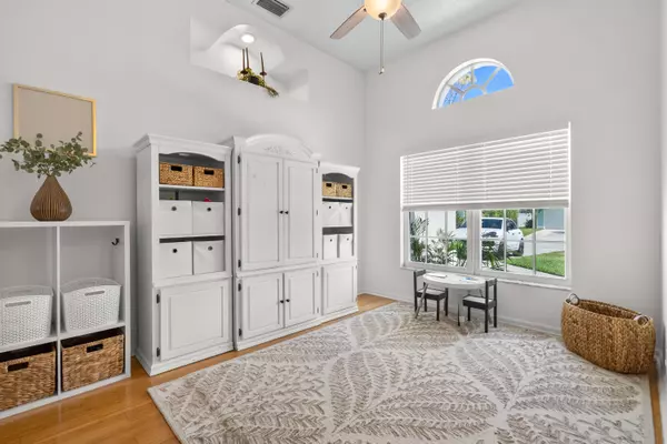 Jupiter, FL 33458,6198 Hollywood ST