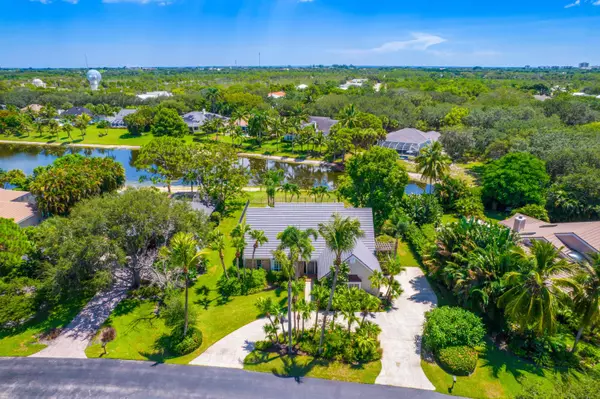 18360 SE Lakeside DR, Tequesta, FL 33469