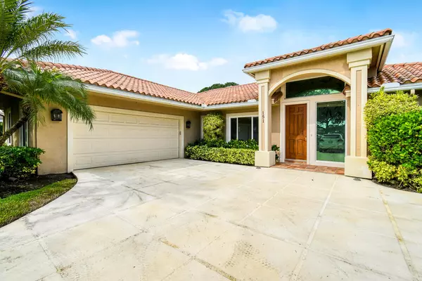 151 Country Club DR, Tequesta, FL 33469
