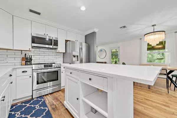 Jupiter, FL 33478,10786 N 165th RD