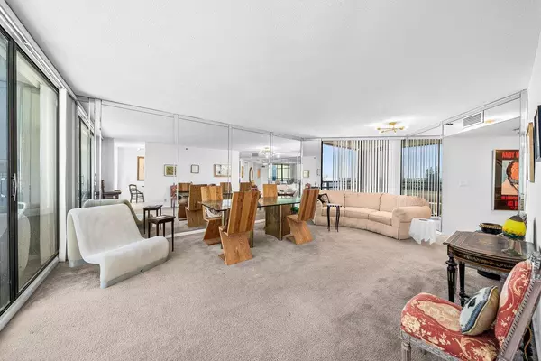 South Palm Beach, FL 33480,3560 S Ocean BLVD 809