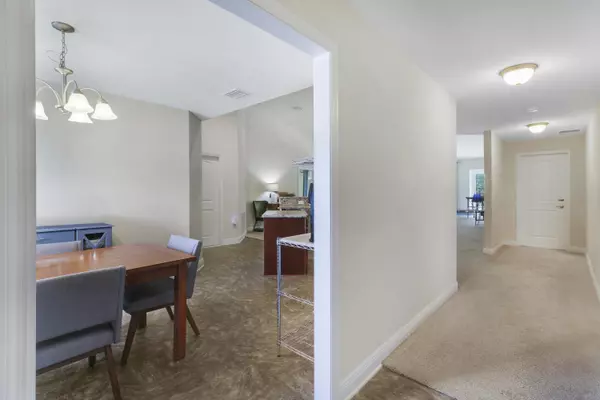 Port Saint Lucie, FL 34986,5898 NW Joan CT