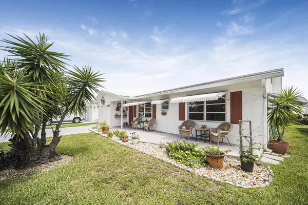 Boynton Beach, FL 33426,2104 SW 24th ST