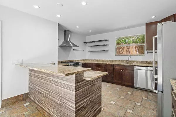 West Palm Beach, FL 33407,517 E 29th ST (Front House)