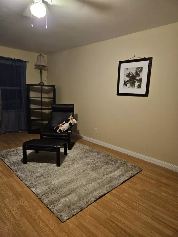 West Palm Beach, FL 33409,1945 Stratford WAY