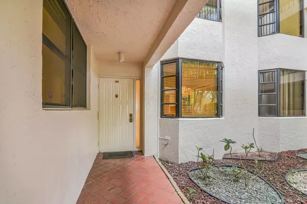 Boca Raton, FL 33433,6620 Boca Del Mar DR 105