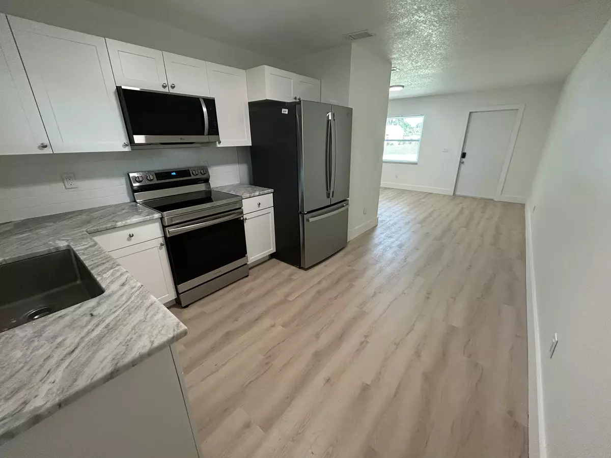 Fort Pierce, FL 34982,2135 Sibley AVE