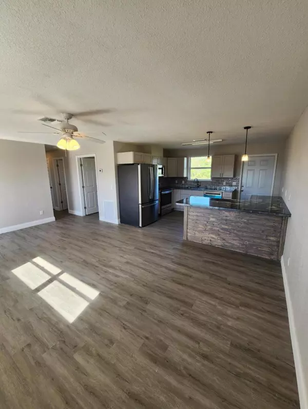 Okeechobee, FL 34974,1249 Chobee ST