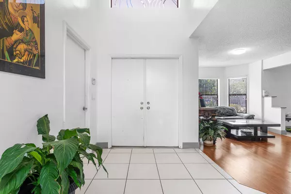 Coral Springs, FL 33067,6335 NW 52nd ST