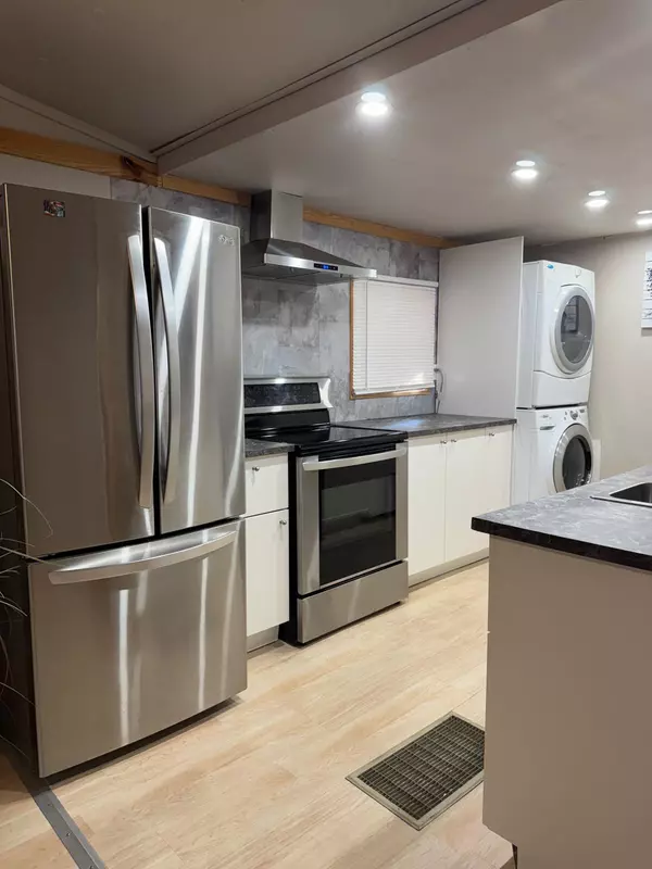 30 Lisa Ln Lake Worth Rd LN, Lake Worth, FL 33463