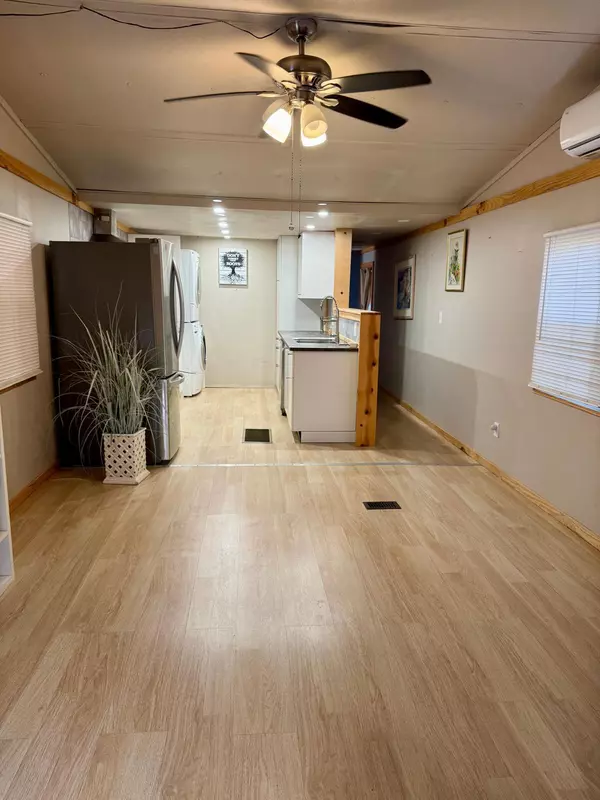 Lake Worth, FL 33463,30 Lisa Ln Lake Worth Rd LN