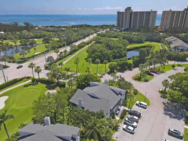 102 Clubhouse CIR, Jupiter, FL 33477