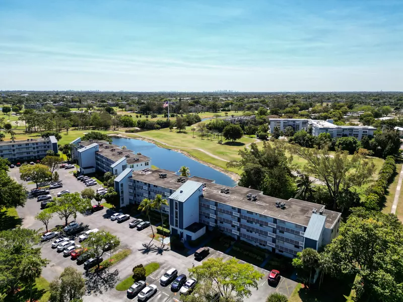 1470 NW 80th AVE 204, Margate, FL 33063