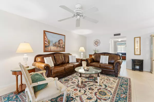 Delray Beach, FL 33445,1402 SW High Point Way B