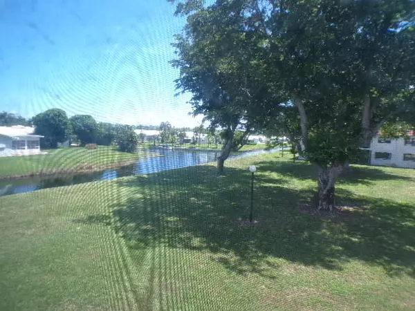 Boynton Beach, FL 33426,2041 Woolbright RD H202