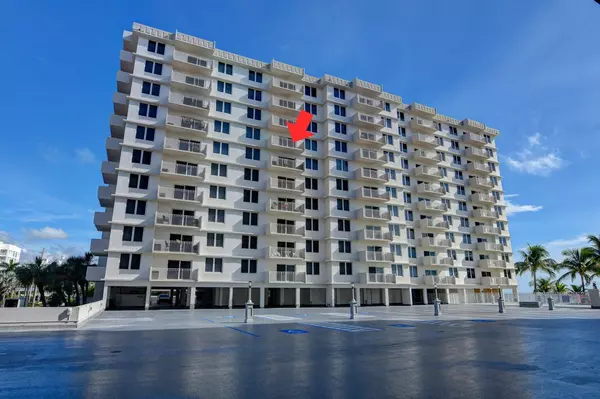 Highland Beach, FL 33487,3221 S Ocean BLVD 703