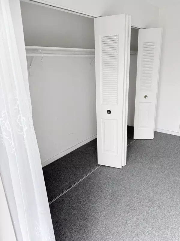 West Palm Beach, FL 33417,411 Sheffield Q 411