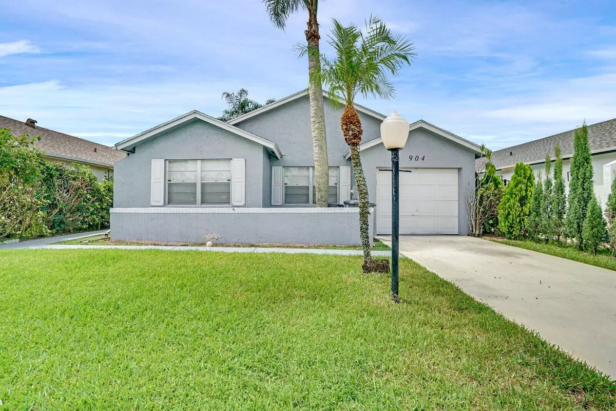 Boca Raton, FL 33428,9044 Pine Springs DR