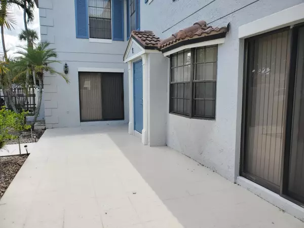 Palm Beach Gardens, FL 33418,387 Prestwick LN #1