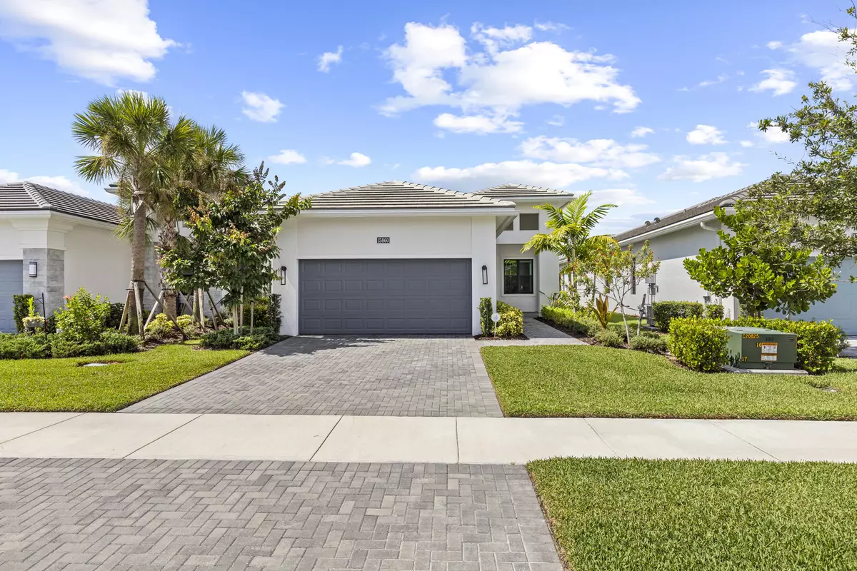 The Acreage, FL 33470,15860 Key Biscayne LN