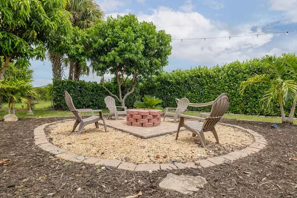 Port Saint Lucie, FL 34953,831 SW Duncan TER