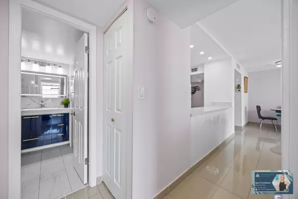 Aventura, FL 33160,2801 NE 183rd ST 1606w