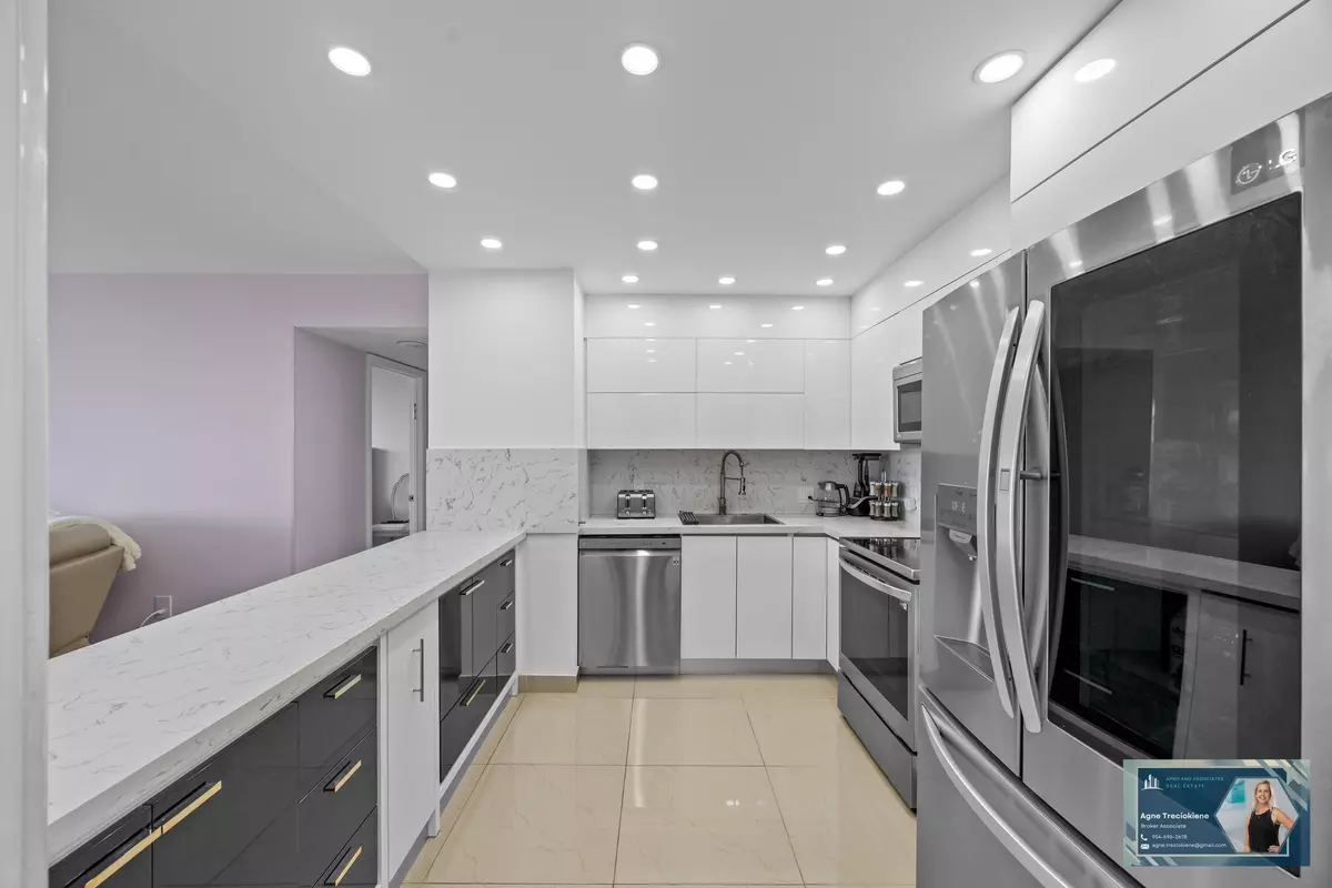 Aventura, FL 33160,2801 NE 183rd ST 1606w