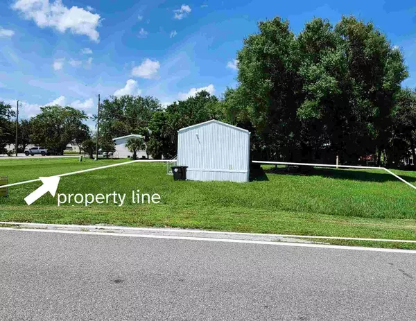 Moore Haven, FL 33471,585 Avenue D
