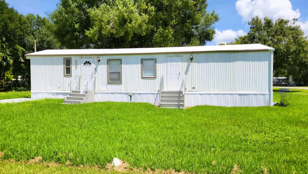 585 Avenue D, Moore Haven, FL 33471