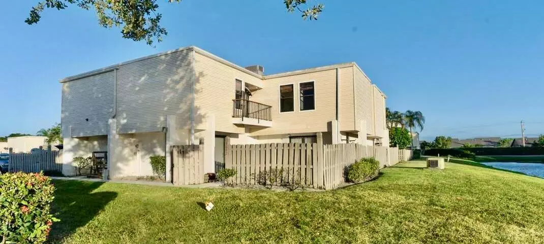 1602 Shaker Circle CIR, Wellington, FL 33414