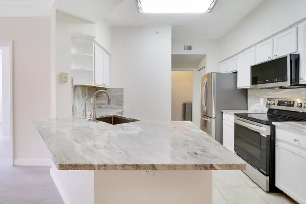 Palm Beach Gardens, FL 33418,6305 W Myrtlewood CIR