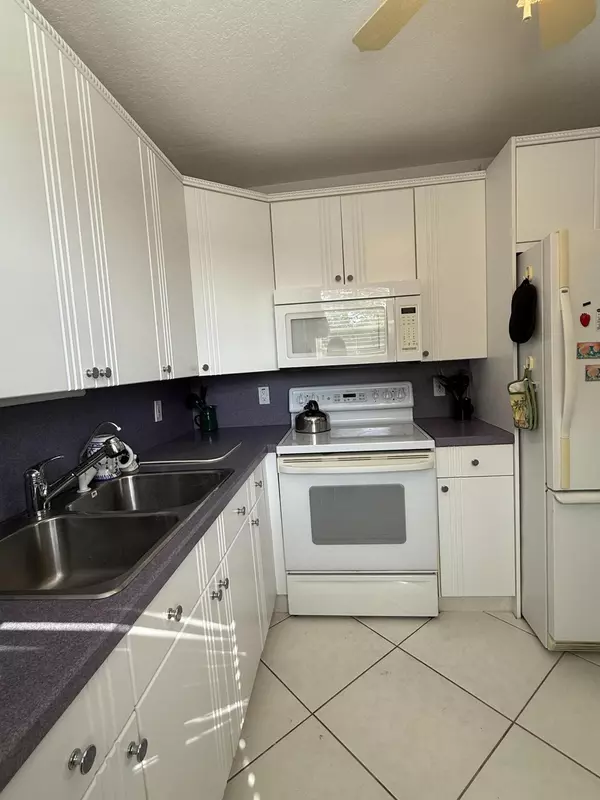 Deerfield Beach, FL 33442,56 Ashby A