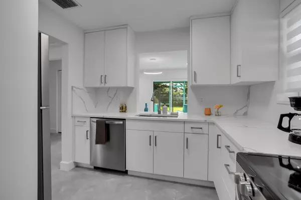 Delray Beach, FL 33483,604 SE 4th AVE