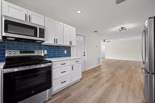 West Palm Beach, FL 33411,4601 121st TER