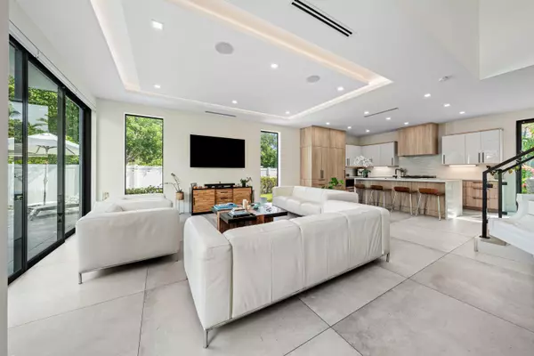 Delray Beach, FL 33483,1005 NE 9th AVE