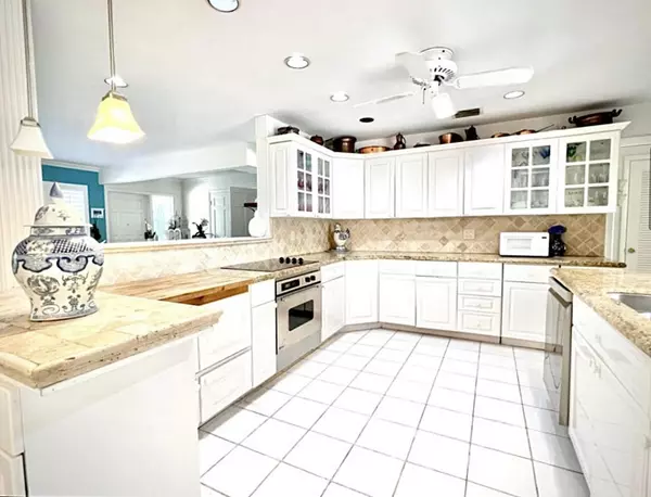 Delray Beach, FL 33483,1014 Lewis CV