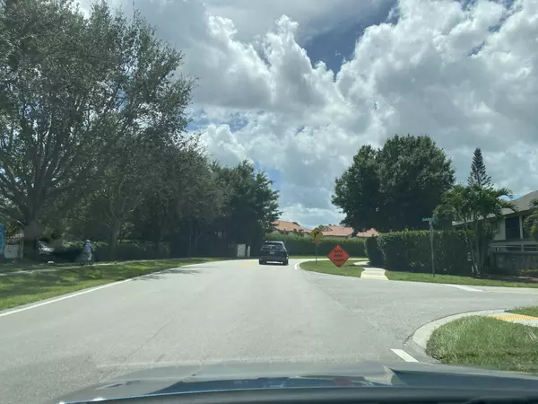 1602 S Montauk DR 1602, Wellington, FL 33414