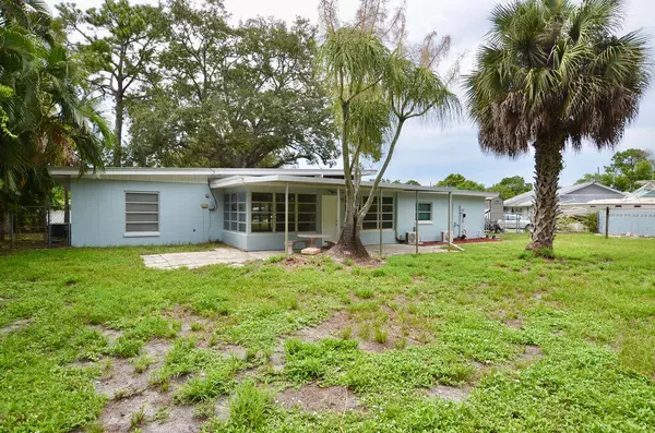 Port Saint Lucie, FL 34952,505 E Coconut AVE