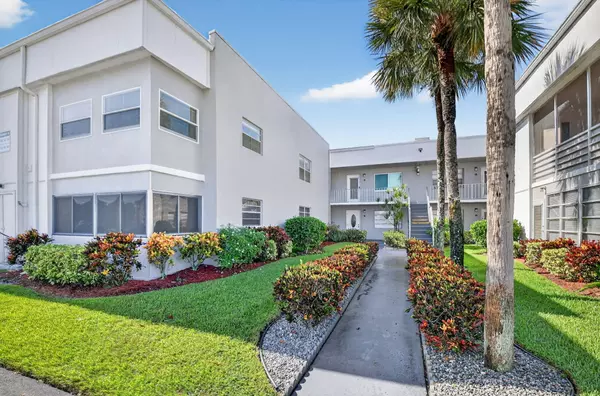 Delray Beach, FL 33484,184 Burgundy D