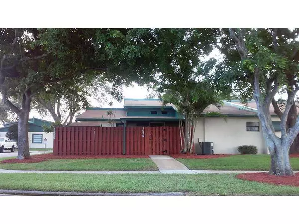 1020 Manor DR 1-C, Palm Springs, FL 33461