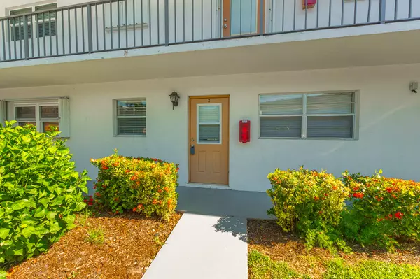Stuart, FL 34996,2950 SE Ocean BLVD #7-2