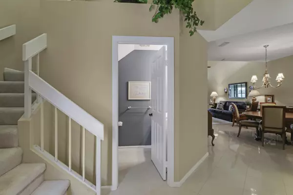 Palm Beach Gardens, FL 33418,765 Windermere WAY