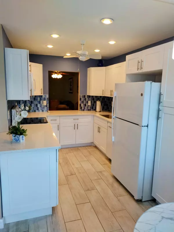 Delray Beach, FL 33484,5020 Petal PL A