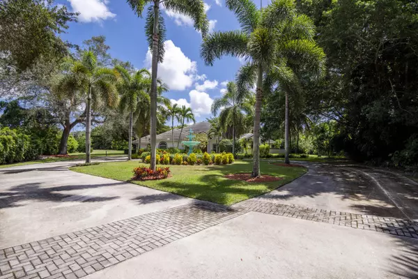 Palm Beach Gardens, FL 33418,5631 Whirlaway RD